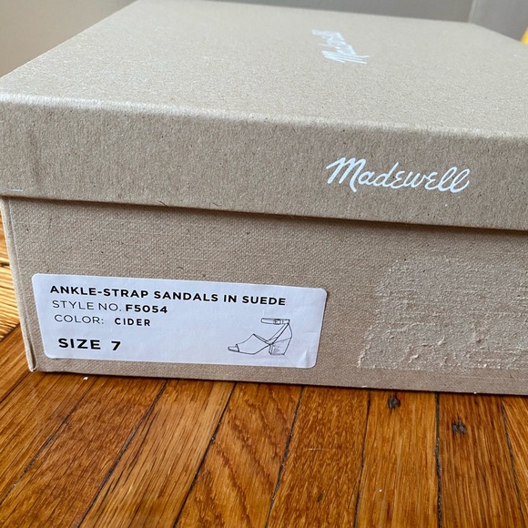 Madewell Alena Sandal in Cider - Picture 6 of 6
